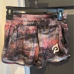 EUC Lululemon x Peloton Tracker shorts
